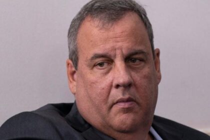 w04 90034ChrisChristie