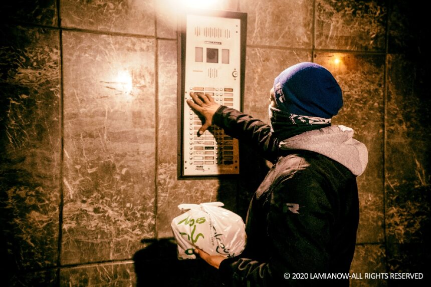 delivery boys lamia 17