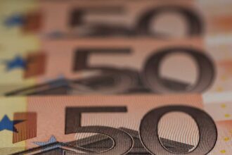 money 50 euro in 1607 1 1536x1078 1