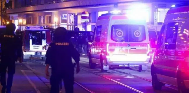 , Μητσοτάκης: «Η σκέψη μας στη Βιέννη, η Ευρώπη ενωμένη ενάντια στην τρομοκρατία» (pic)