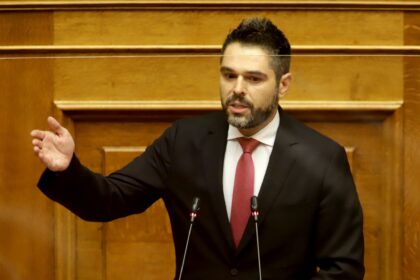 Ιωάννης Αθ. Σαρακιώτης Βουλή 2 scaled