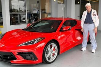 210118121913 chevy corvette c8 90 yo