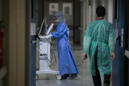 koronoios nea krousmata