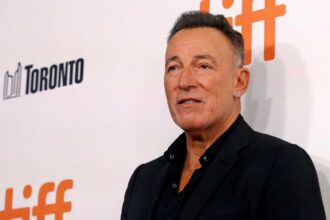 brucespringsteen 2 2048x1356 1