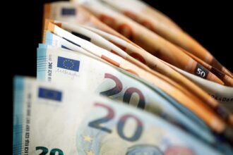 euros 20 50 scaled 1