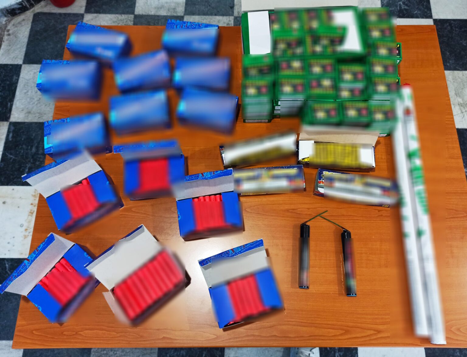 KROTIDES PYROTEXNHMATA FWKIDA scaled