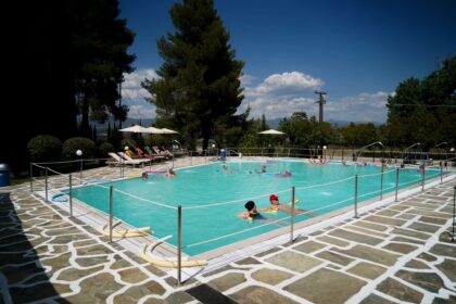 pisina loutra ypatis 5