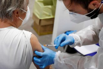 vaccine italy 2048x1400 1