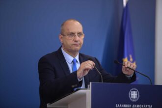 oikonomou brief in 0710 2048x1393 1 1