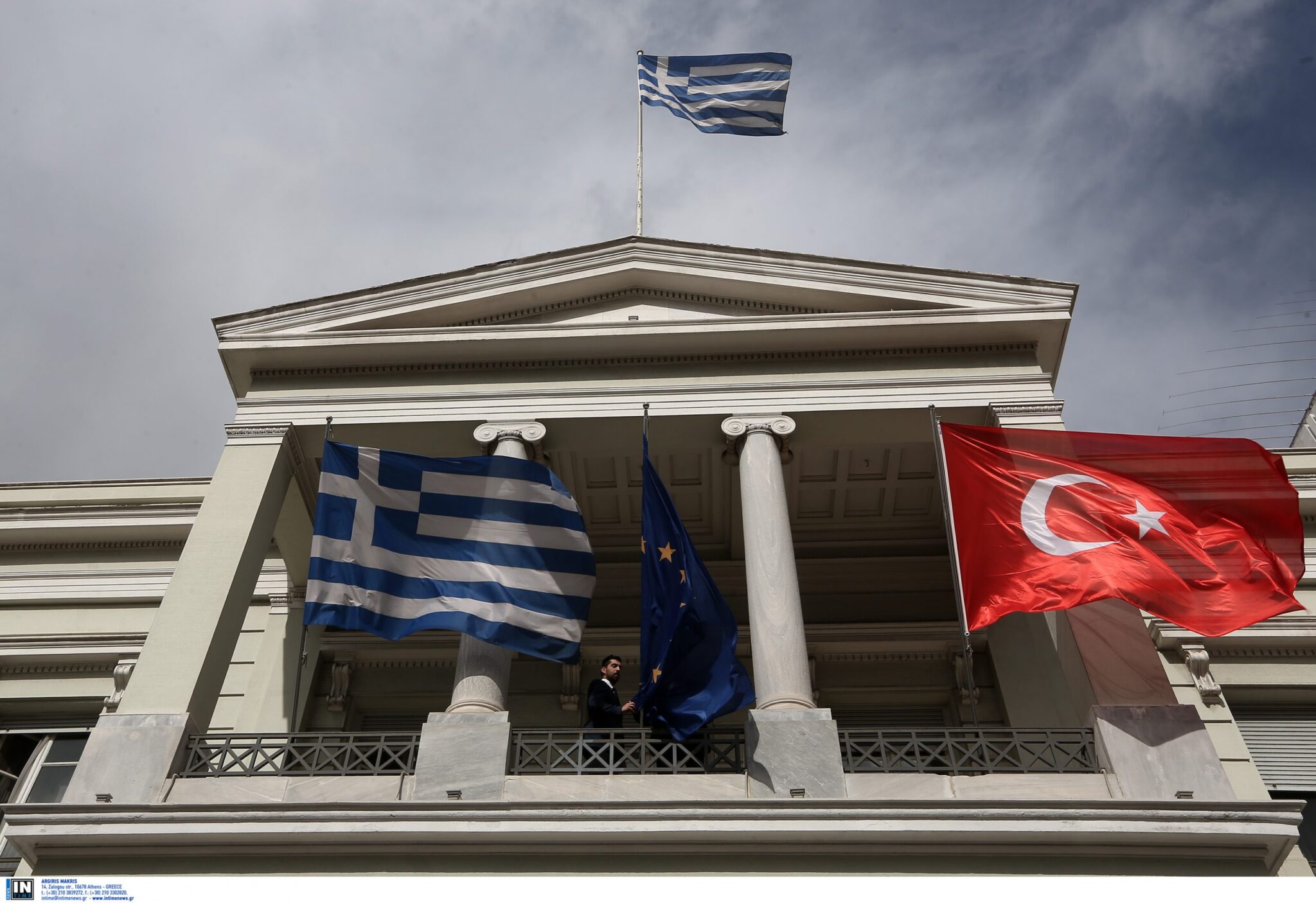 ypex ellada tourkia flags scaled