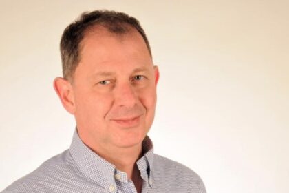 ΠΑΠΟΥΤΣΑΣ ΝΙΚΟΣ