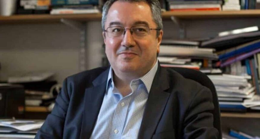 μοσιαλοσ 1 740x357 1