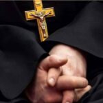 πρωην παπας