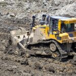εργασία μπουλντόζα εργασίες μπουλντόζερ σε εργοτάξιο χοντρά 194060429