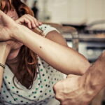 κακοποιηση πεθερα