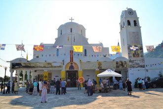 Εορτάζει ο Άγιος Παντελεήμονας - Κλειστό το Δημοτικό Κατάστημα Καμένων Βούρλων την Πέμπτη 27/7