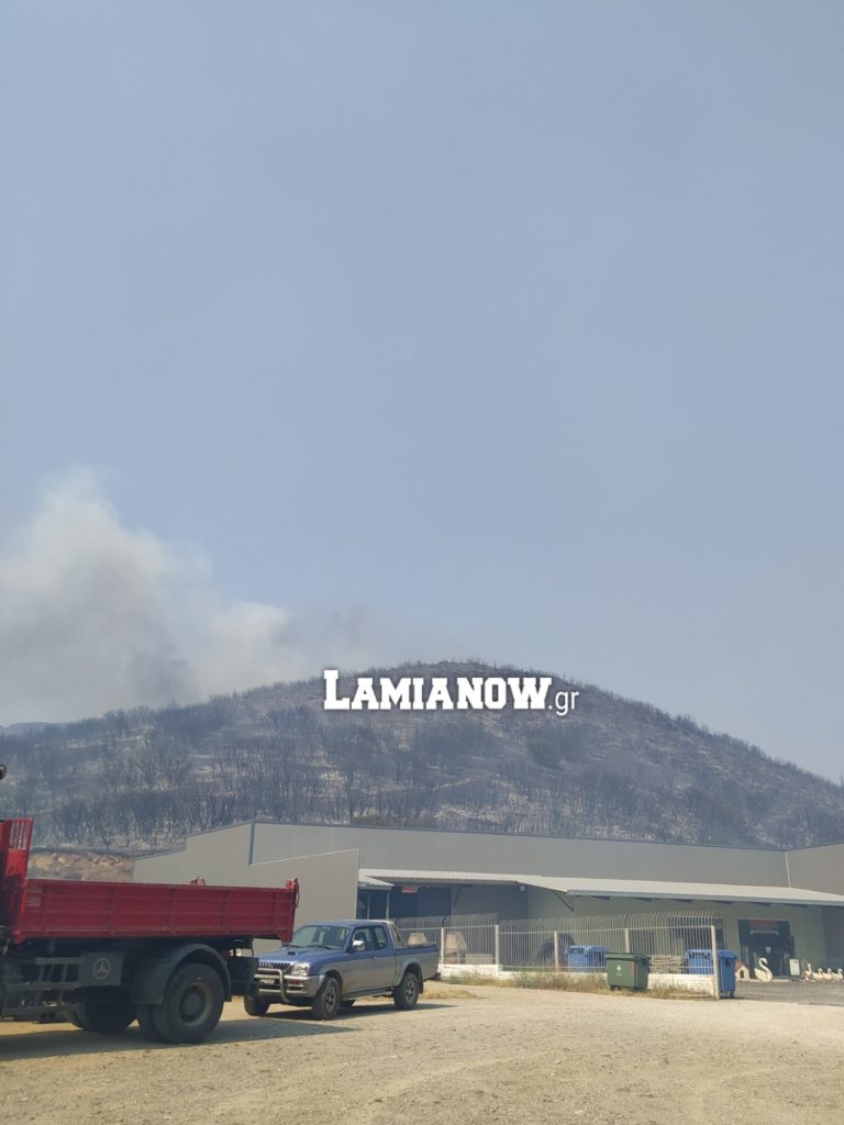 , Νεότερα : Μαίνεται η φωτιά έξω από την Μακρακώμη &#8211; μεγαλώνει το μέτωπο (νέες φώτο-βίντεο)