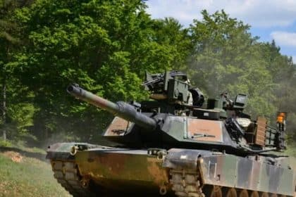 , Πόλεμος στην Ουκρανία: Σημαντική στρατιωτική ενίσχυση από ΗΠΑ &#8211; Παραδόθηκαν τα αμερικανικά τανκς Abrams