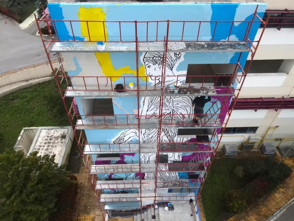, Το Νοσοκομείο Λαμίας γέμισε χρώμα &#8211; Δείτε την εντυπωσιακή τοιχογραφία του Same84 (Εικόνες)