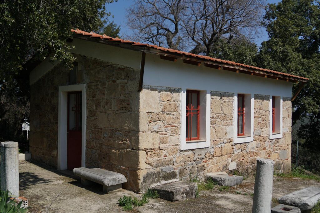 Ζωοδόχος Πηγή και Δρυς