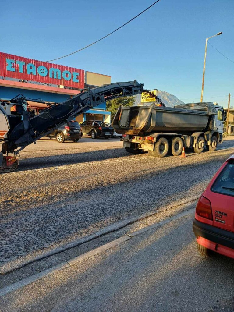 έργα οδοστρωσίας στην Δημοτική Κοινότητα Σταυρού 25.9.2024 15 2