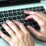 hands on keyboard 2148723 1280 1024x682 1