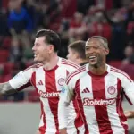 Ποδοσφαιρικός αγώνας με παίκτες