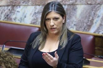Η Ζωή Κωνσταντοπούλου στη Βουλή κατά τη συζήτηση για την άρση ασυλίας της