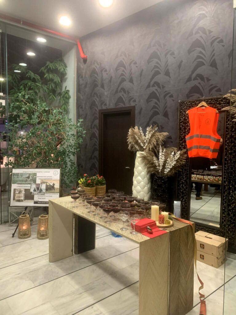 1dbb09db e63b 4e25 b2f9 7a8dce750ea4