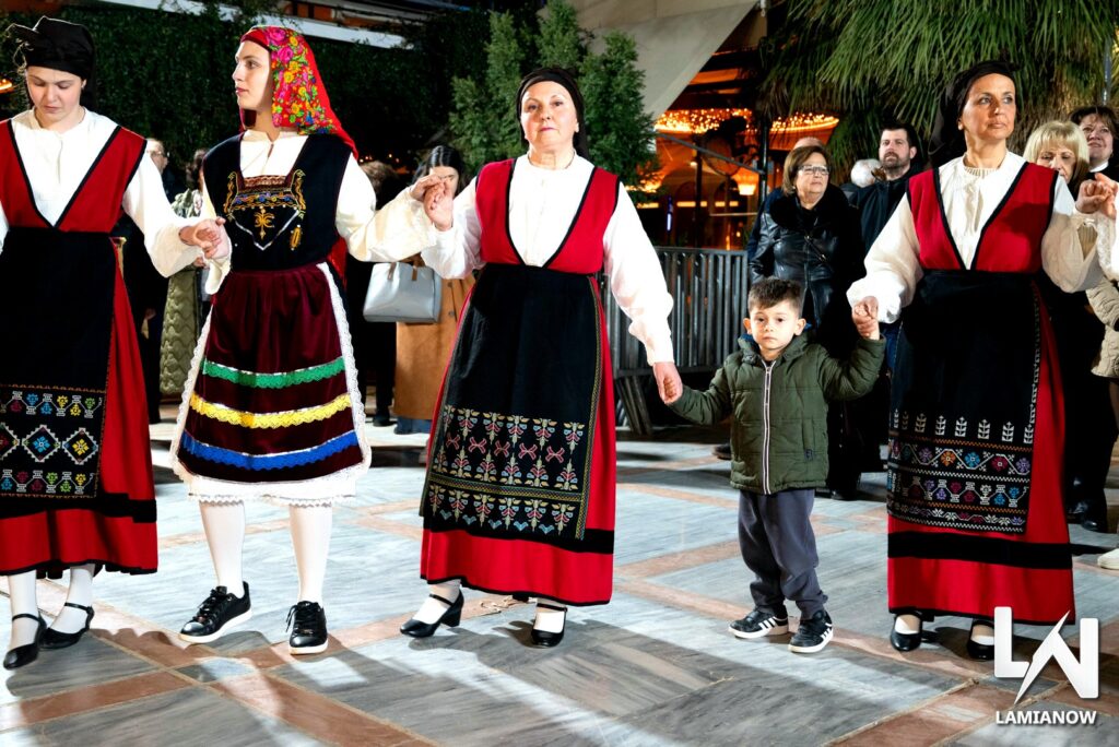 LAMIA POLIS KAI GAITANAKIA 74