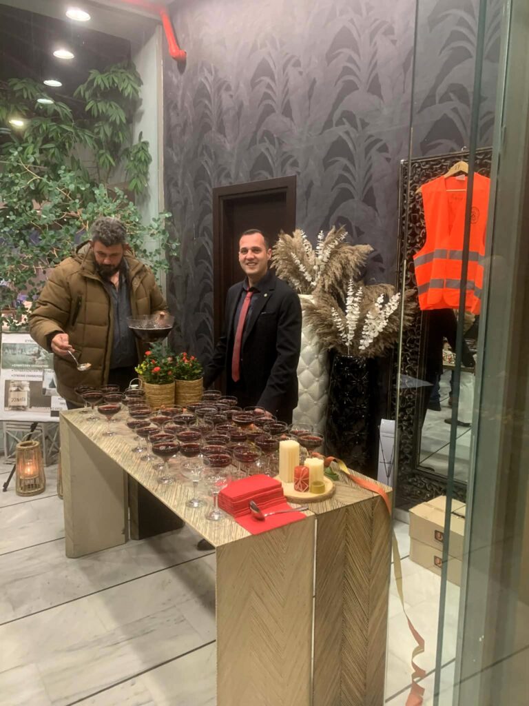 d177095a d9ac 418a 9d82 aef671de281c