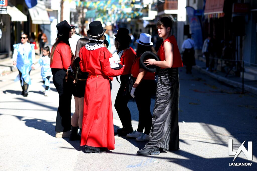 karnabali makrakomis 2026 104