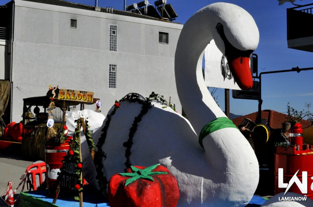 karnabali makrakomis 2026 12