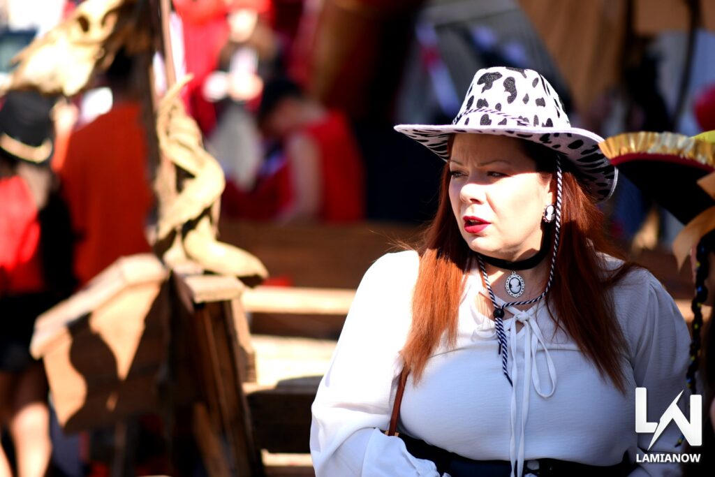 karnabali makrakomis 2026 127