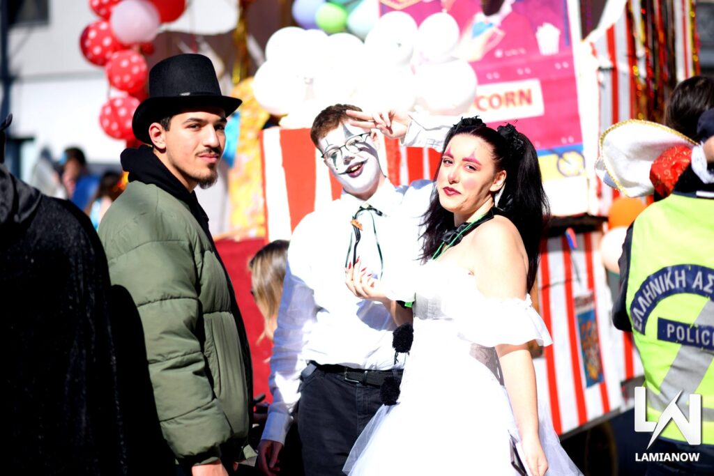 karnabali makrakomis 2026 140