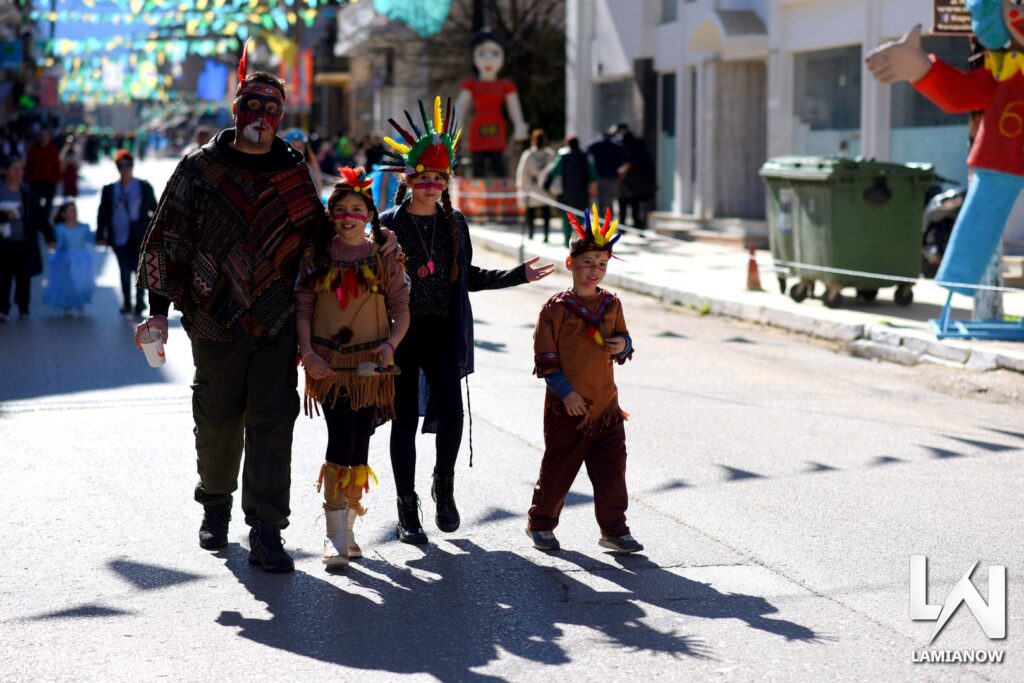 karnabali makrakomis 2026 158