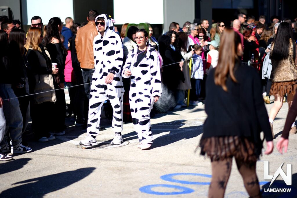 karnabali makrakomis 2026 189