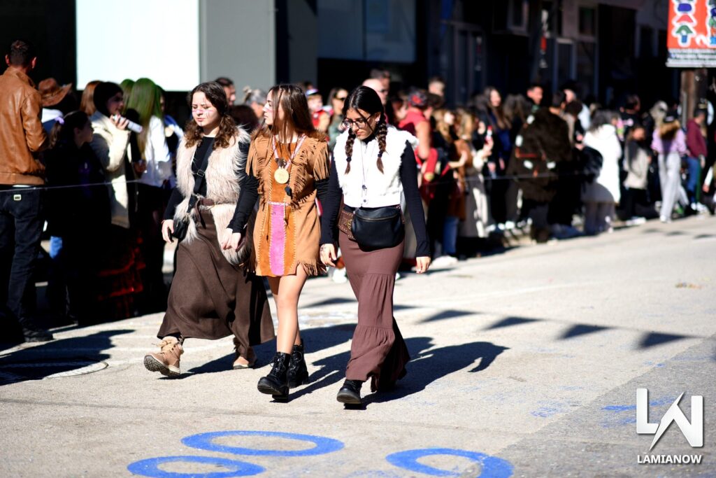 karnabali makrakomis 2026 190