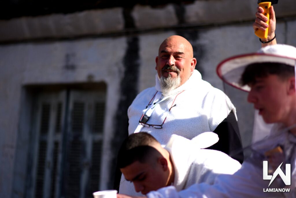 karnabali makrakomis 2026 204