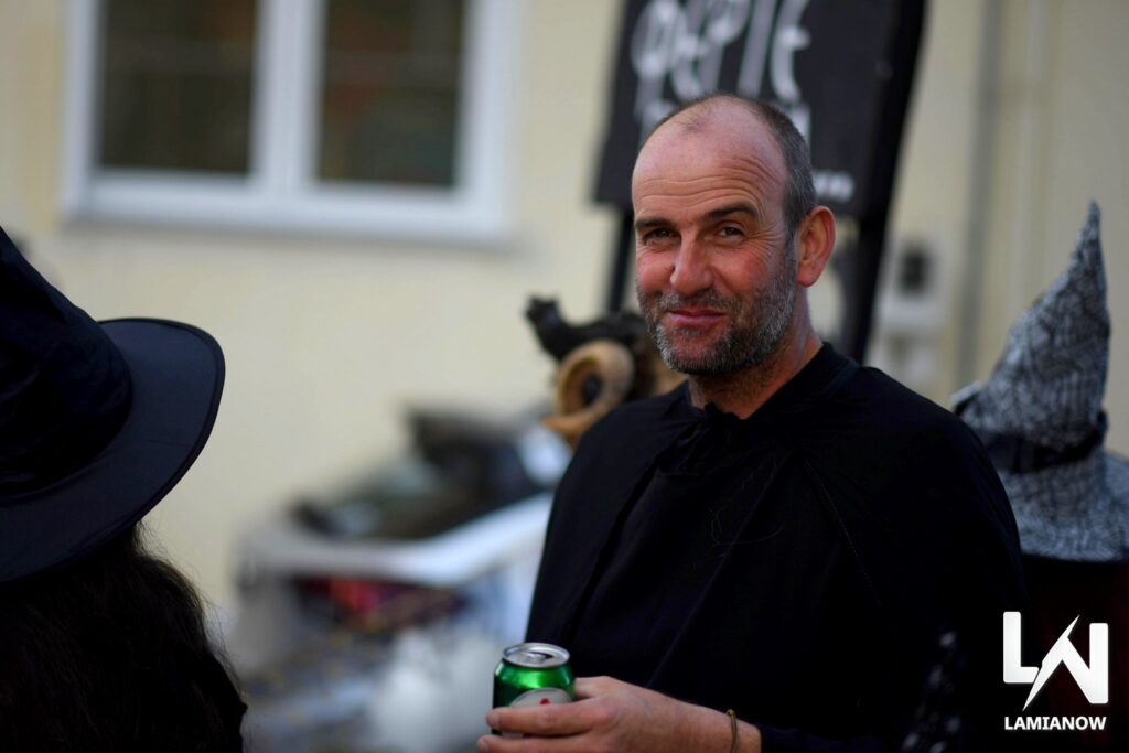 karnabali makrakomis 2026 230