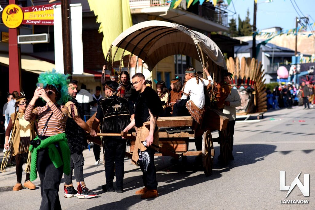 karnabali makrakomis 2026 256