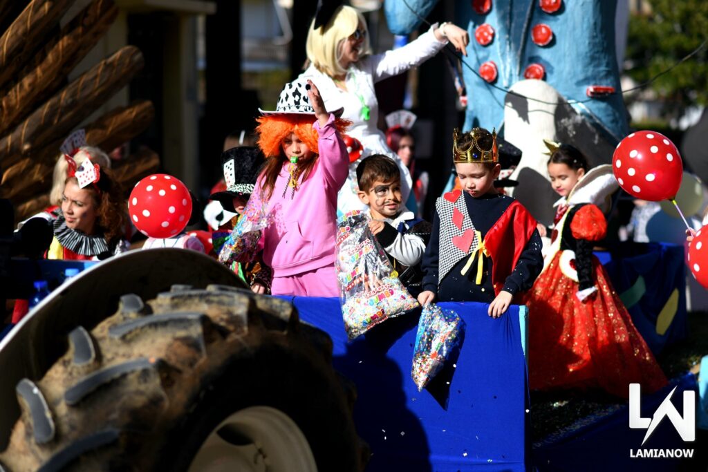 karnabali makrakomis 2026 264