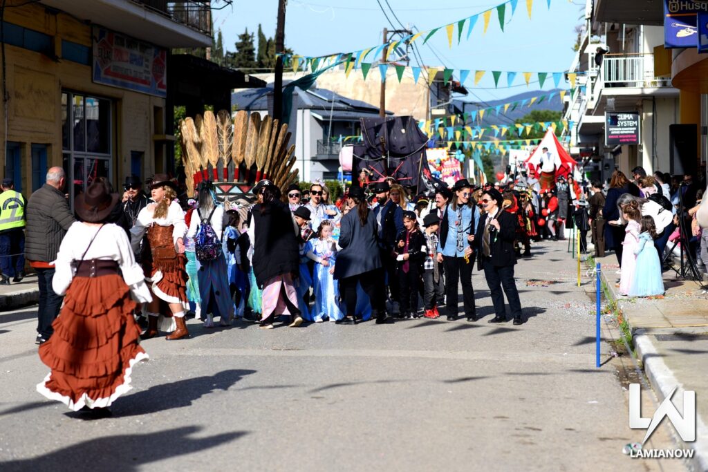 karnabali makrakomis 2026 267