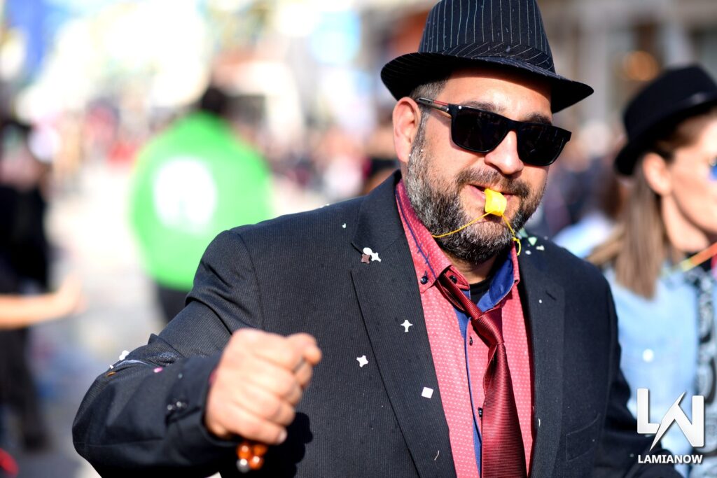 karnabali makrakomis 2026 288