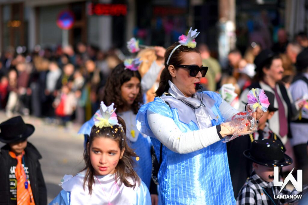 karnabali makrakomis 2026 290