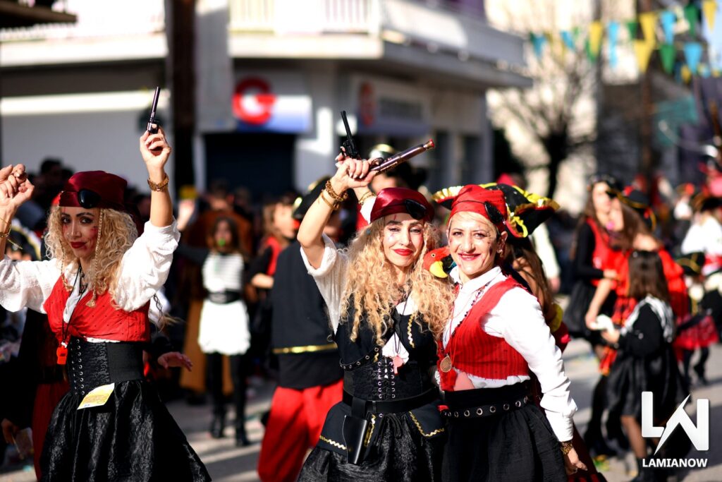 karnabali makrakomis 2026 292