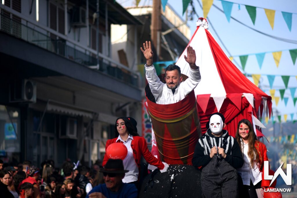 karnabali makrakomis 2026 312