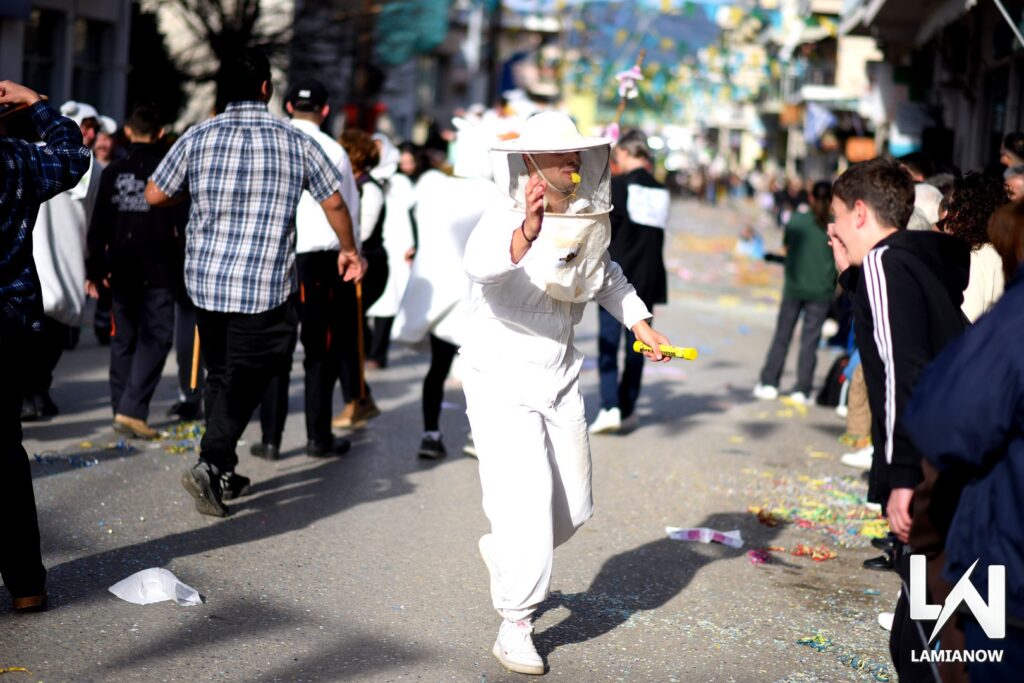 karnabali makrakomis 2026 321