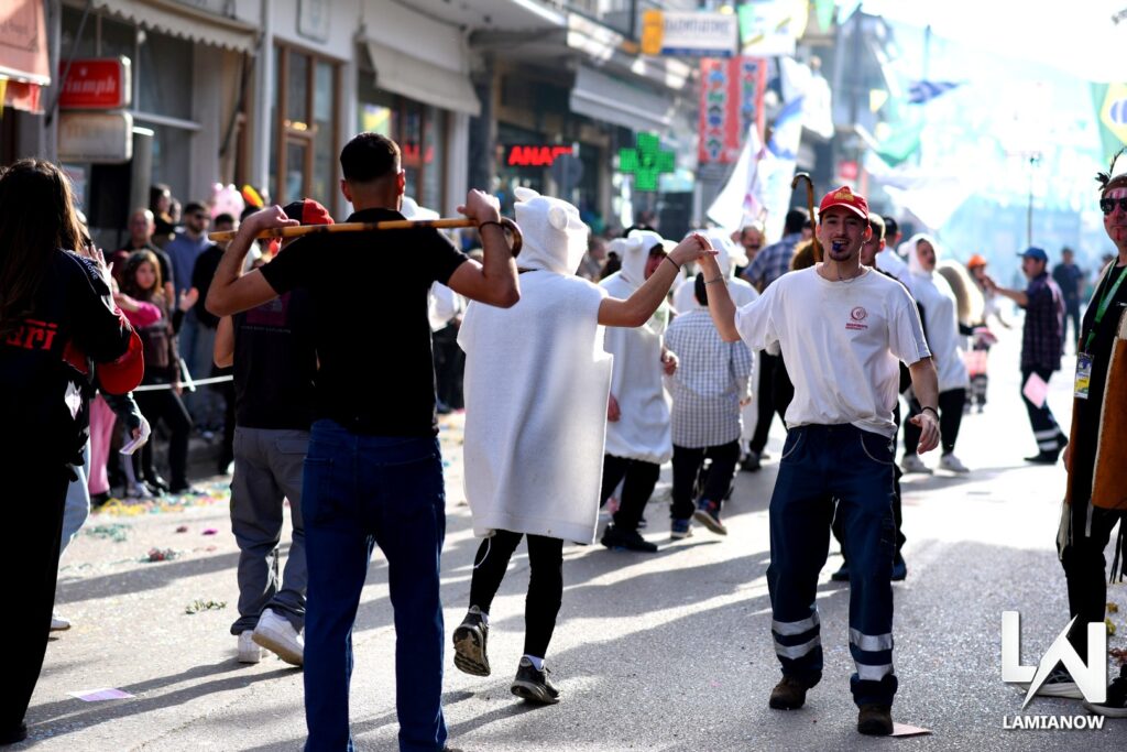 karnabali makrakomis 2026 324