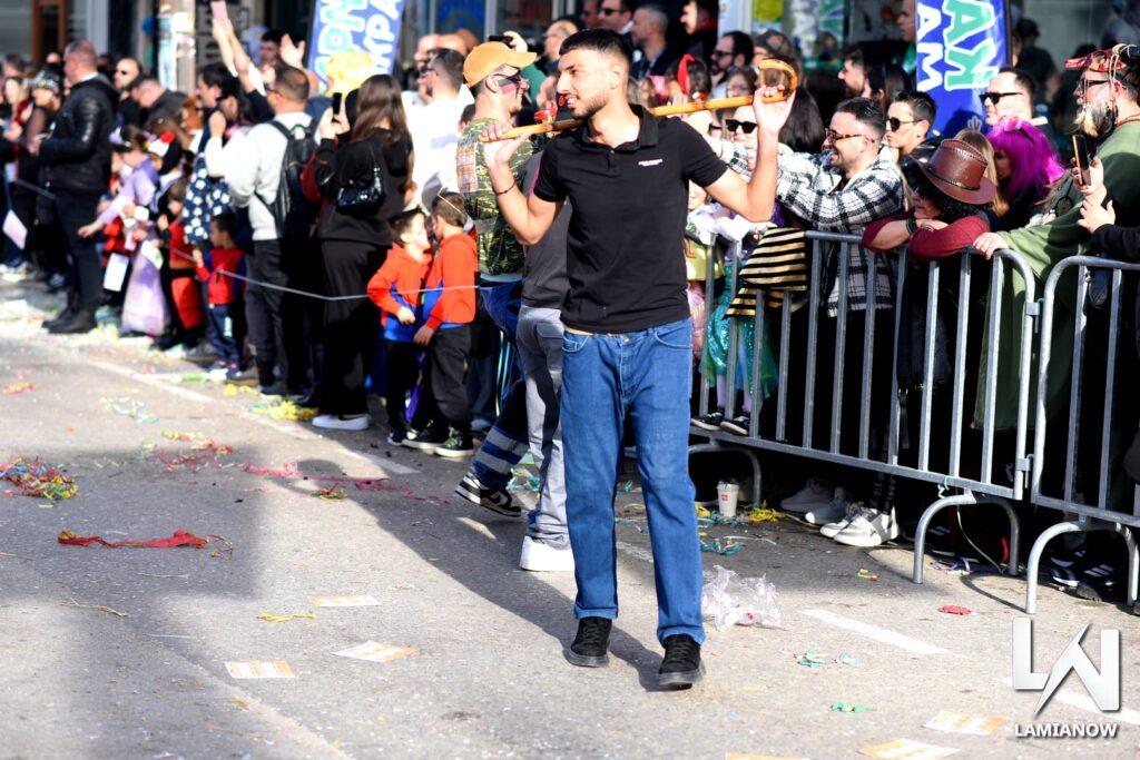 karnabali makrakomis 2026 329